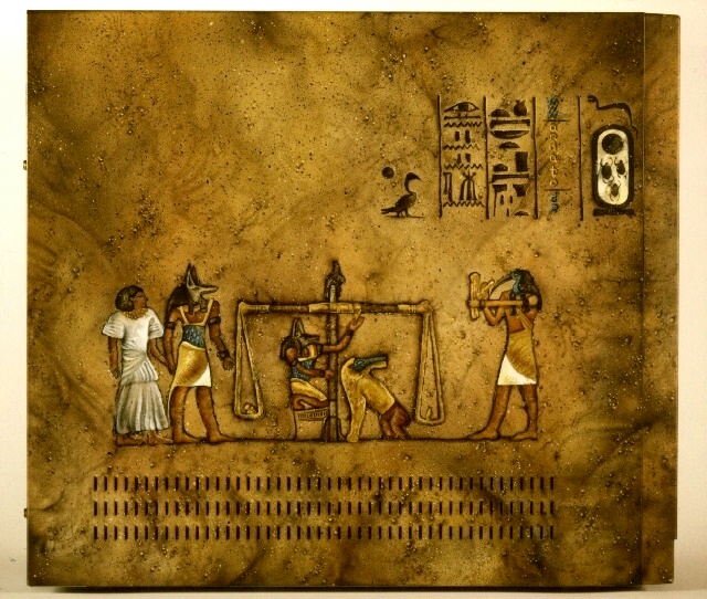 Federgericht Airbrushdesign auf PC Rechnergeh�use